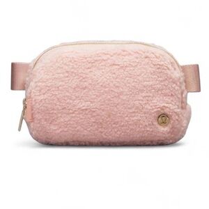 NWT Lululemon Everywhere Belt Bag *Fleece 1L | Pink Mist / Gold
